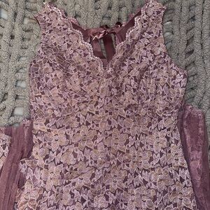 Candalite Metallic Lace Dress in Mauve Size M